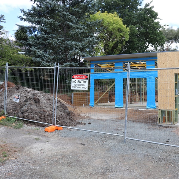 do you deliver and install temporary fencing and what's the price for these services in Alexandria